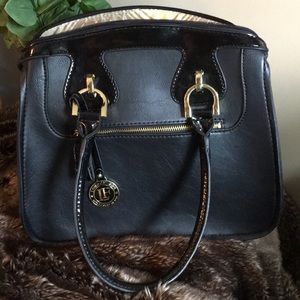 London Fog black and cream purse w/ patent accents